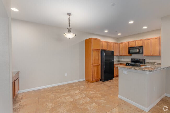 1BR, 1BA - 830SF - Dining Room