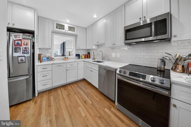 Photo - 4453 Westover Pl NW