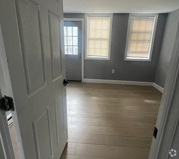 Building Photo - 5 Willet St Unit 5 Rental