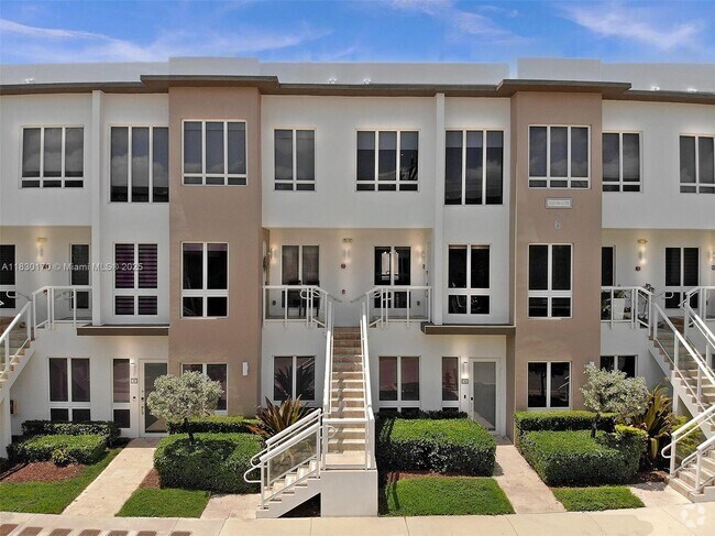 Building Photo - 10255 NW 63rd Terrace Unit 204 Rental