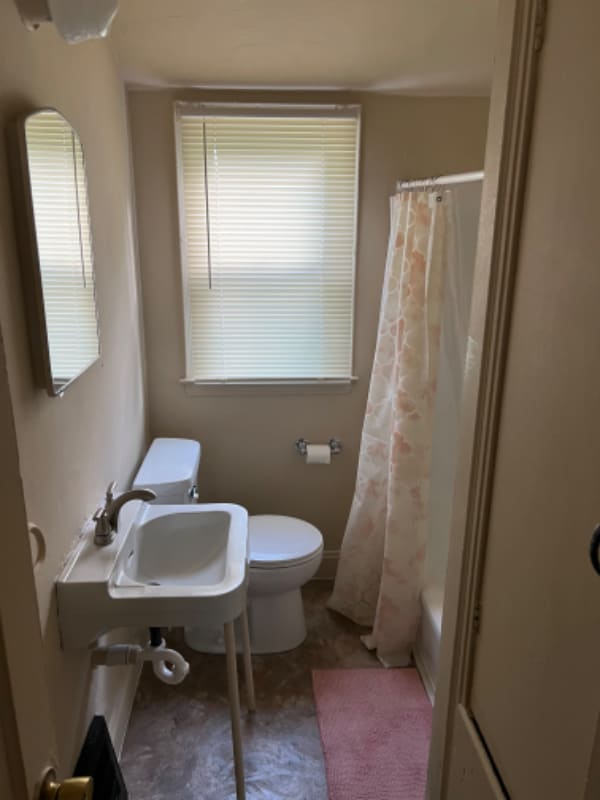 Photo - 2348 E 37th St