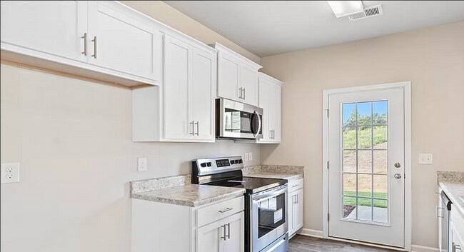 Photo - Like-new 3 bedroom 2.5 bathroom townhome in Reedy Fork & Settlers Landing North of Greensboro wi...
