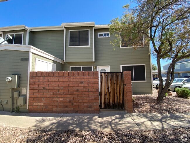 Building Photo - 2301 E University Dr Rental