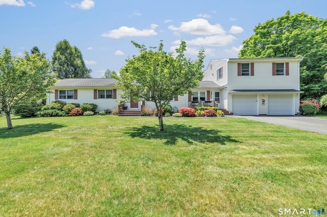 Building Photo - 5 Saxony Dr