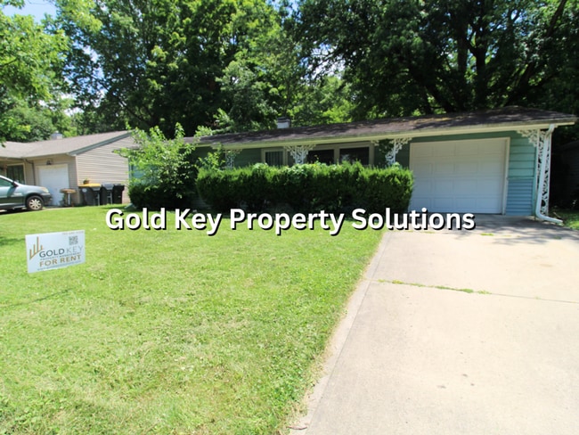 3 BR 1 BA House with Garage and All New Ca... - 3 BR 1 BA House with Garage and All New Ca...