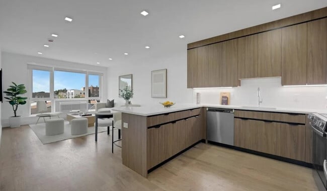 Building Photo - The Avenue Rental