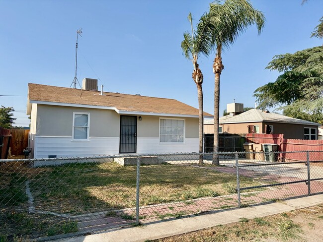 Photo - Cute 2 Bedroom 1 Bath Home. Must See!! Rent $1450 Deposit $1450 New Paint Inside and Out! New Flo...