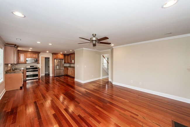 Photo - 107 Spalding Cir