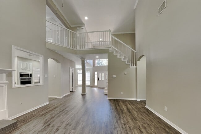 Photo - 17126 Hamilwood Dr
