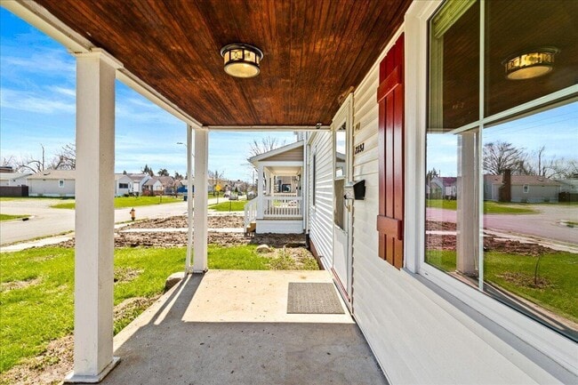 Photo - 2593 Osceola Ave