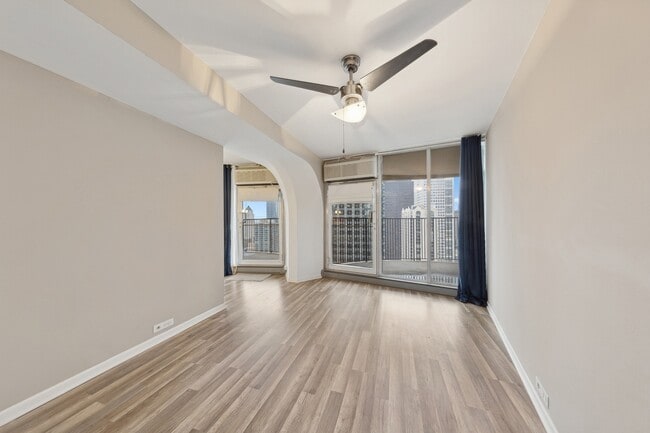Photo - 300 N State St Unit 4611