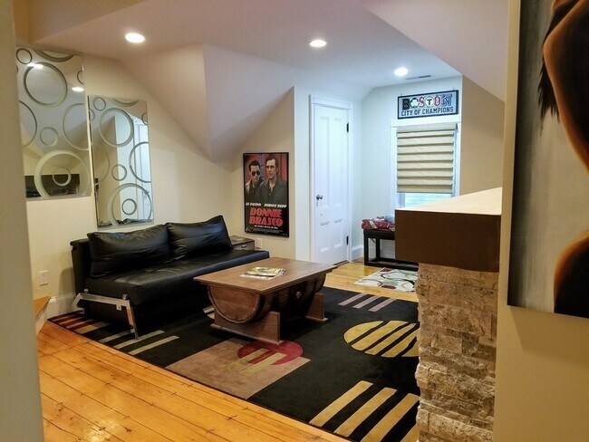 Photo - 179 Brown St Unit 3