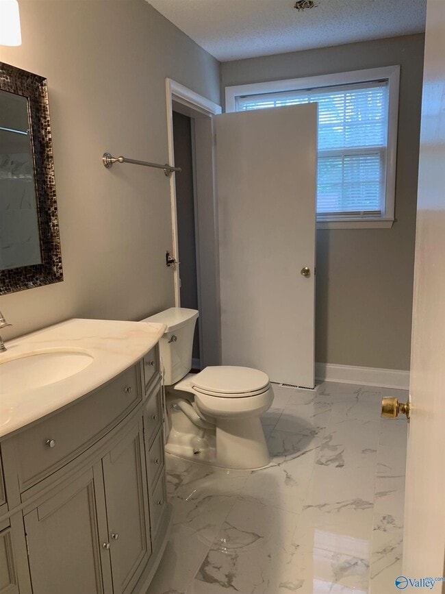 Photo - 2602 Vinyard St NE