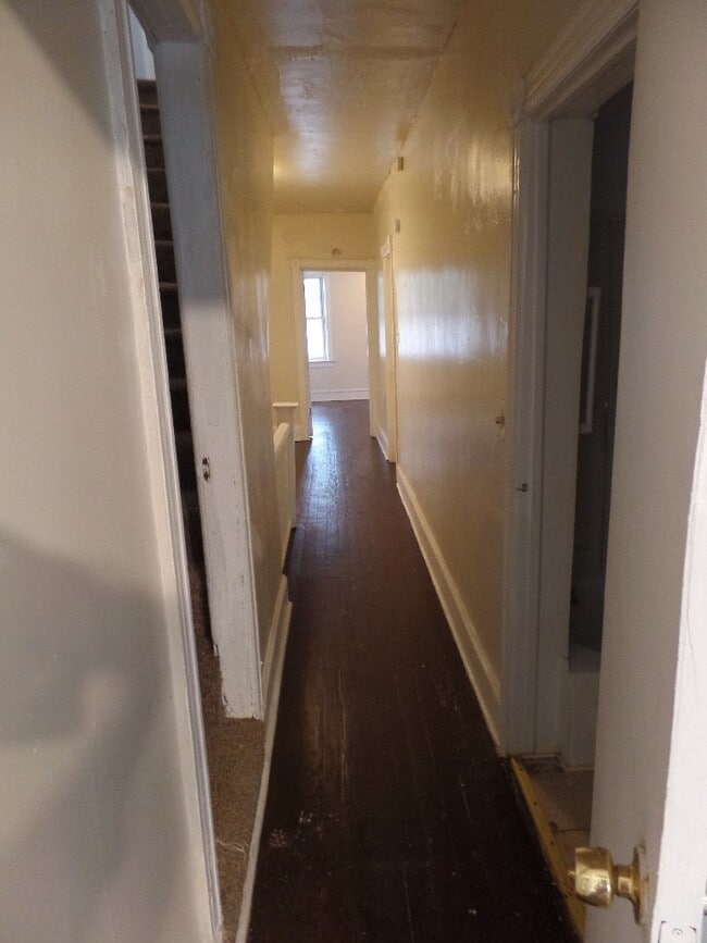 846 Stuyvesant Ave