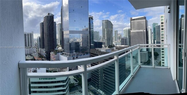 Building Photo - 951 Brickell Ave Unit 2803 Rental