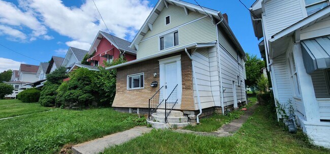 Updated 3 Bedroom New Kensington home for ... - Updated 3 Bedroom New Kensington home for ...