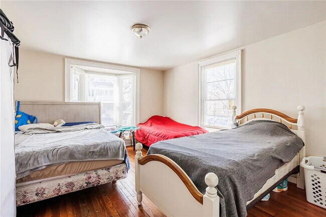 Photo - Spacious 2-Bedroom Apartment on Fulton Unit 1