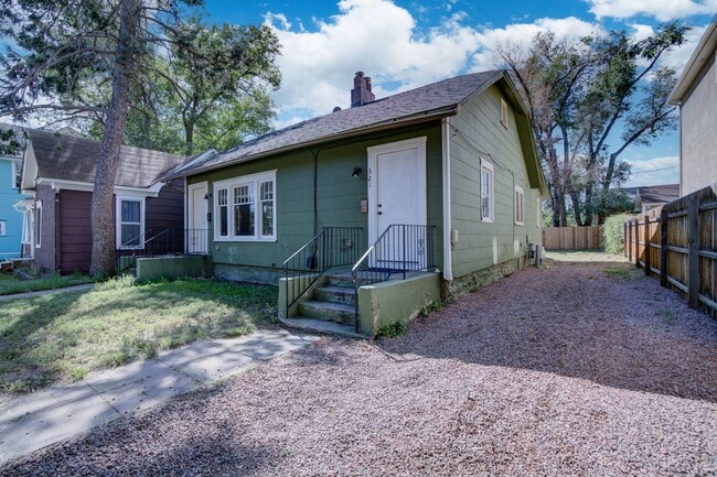Photo - Turn of the Century Bungalow 1 bed, Downto...
