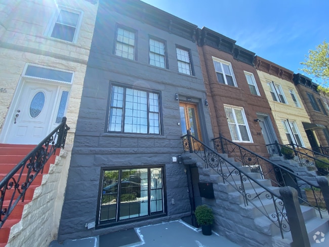 Building Photo - 744 Decatur St Rental