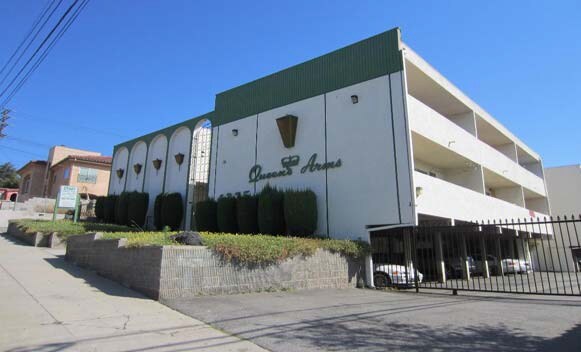 Queen Arms - Queen Arms