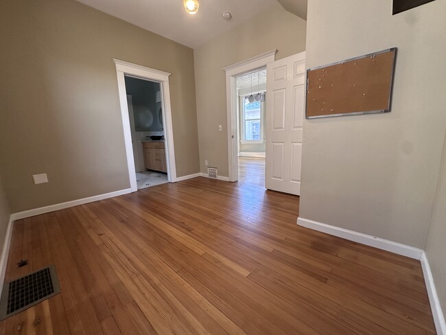 Photo - 1330 S Grant St