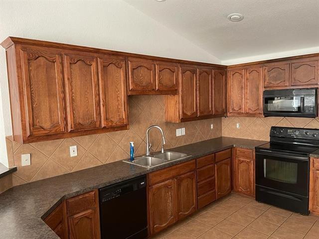 Photo - 6324 Geneva Ln