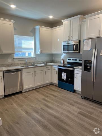 Building Photo - 1709 Wright St Rental