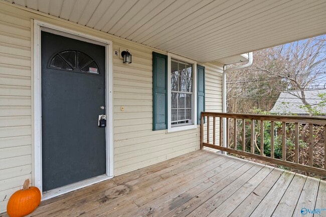 Photo - 1506 Toll Gate Rd SE