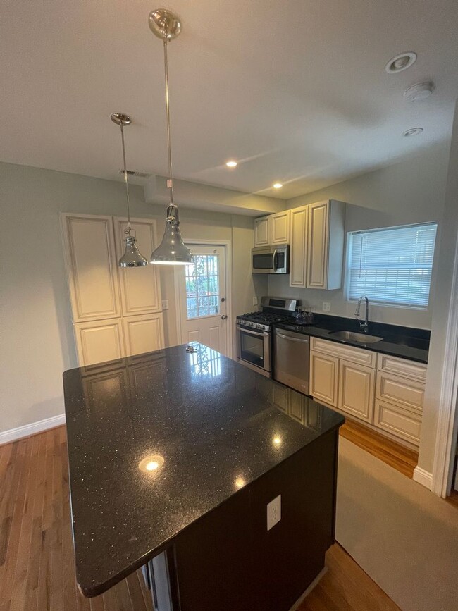 Photo - Beautiful 2bd 3.5  bath in Marshall Heights