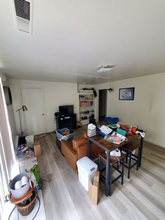 Photo - Alpine Ave (Triplex) Unit 533 Alpine Ave
