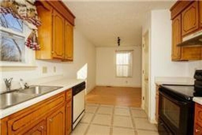 Photo - 309 Andrew Dr