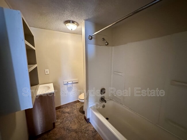 Photo - 1007 Cole Ave