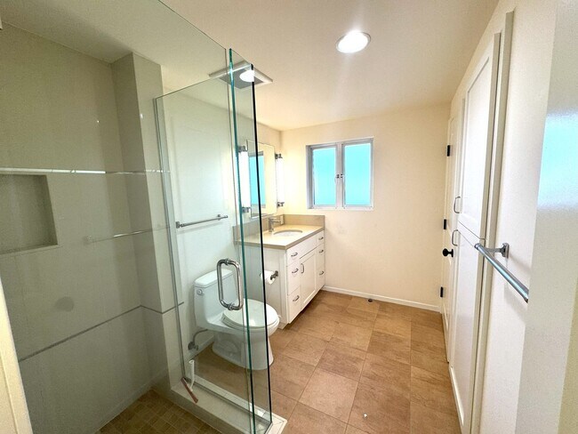 354 N Coast Hwy Unit B