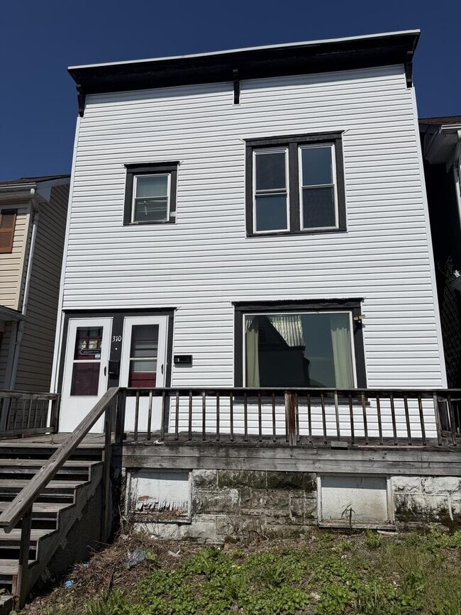 310 Spruce Ave