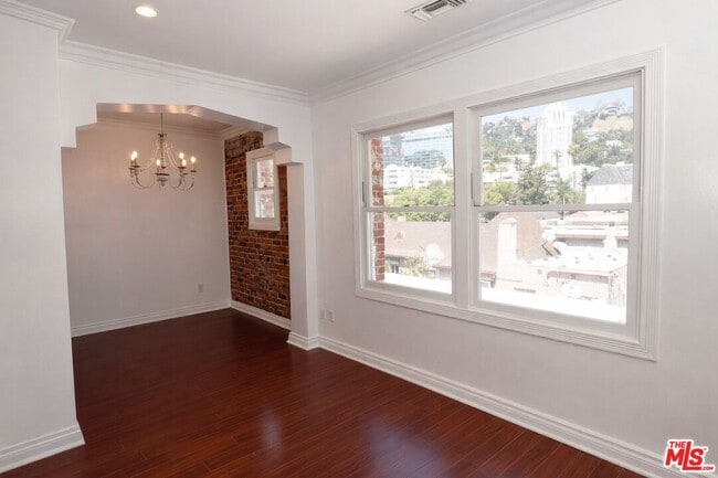 Photo - 1236 Flores St Unidad 407