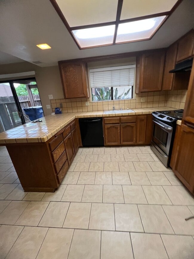 Photo - 424 E Prosperity Ave