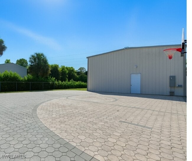 Photo - 6070 Lancewood Way