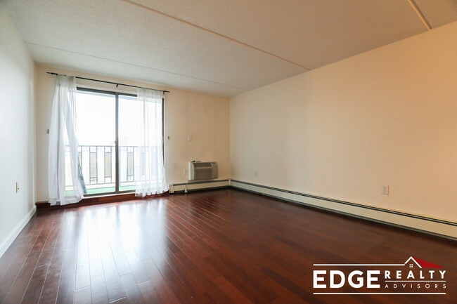 Photo - 18 Ellery St Unit 2