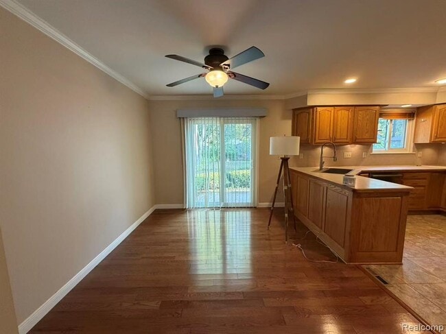 Photo - 3245 Parker Dr