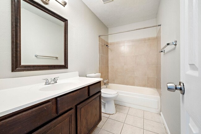 Building Photo - Duplex