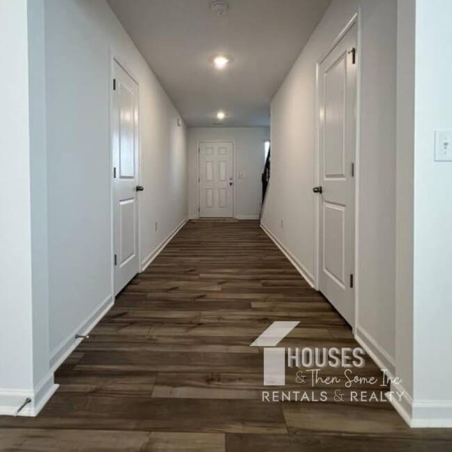 716 Coromandel Dr