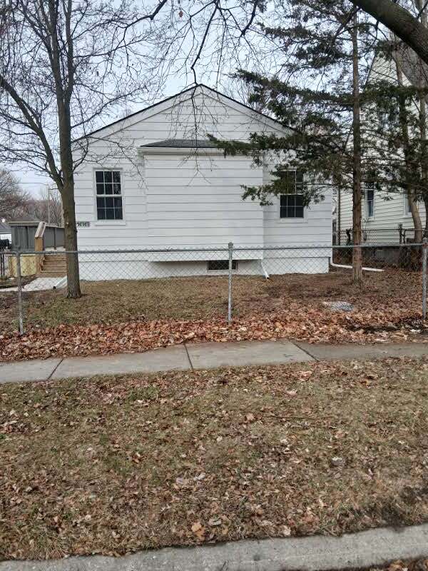 Building Photo - 166 W Milton Ave