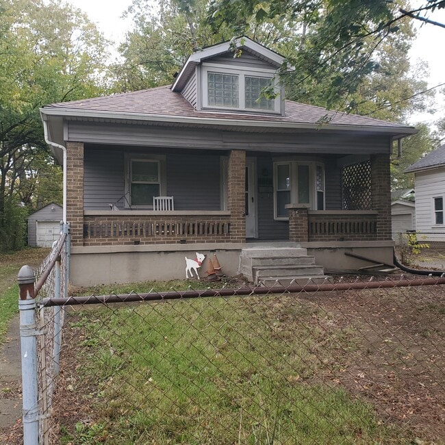 Photo - 1731 Highland St