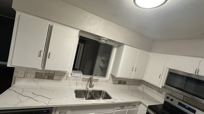 Photo - 6912 Clearglen Dr