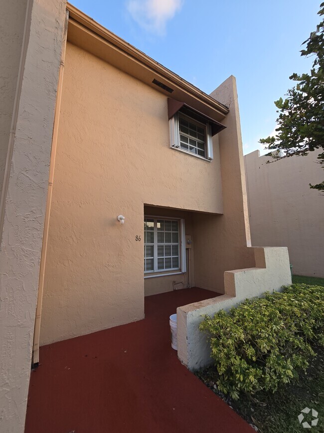 Building Photo - 10360 SW 154th Cir Ct Rental