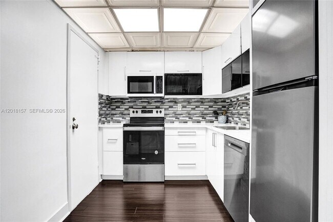 Photo - 3725 S Ocean Dr Unidad 1419