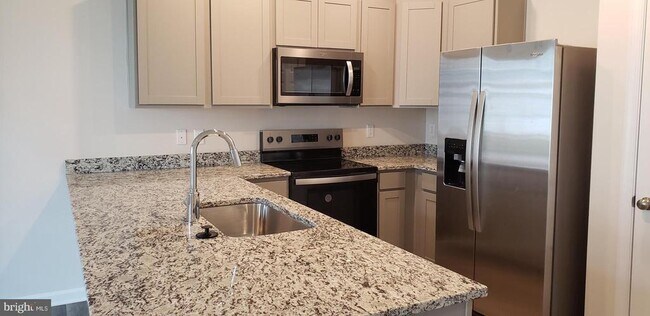 Photo - 164 Caterpillar Dr