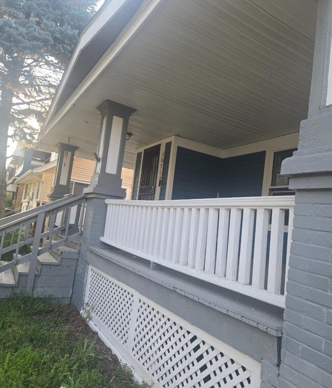 Building Photo - 10716 Florian Ave