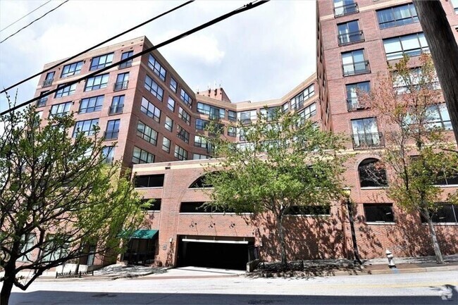 Building Photo - 115 W Peachtree Pl NW Unit 418 Rental