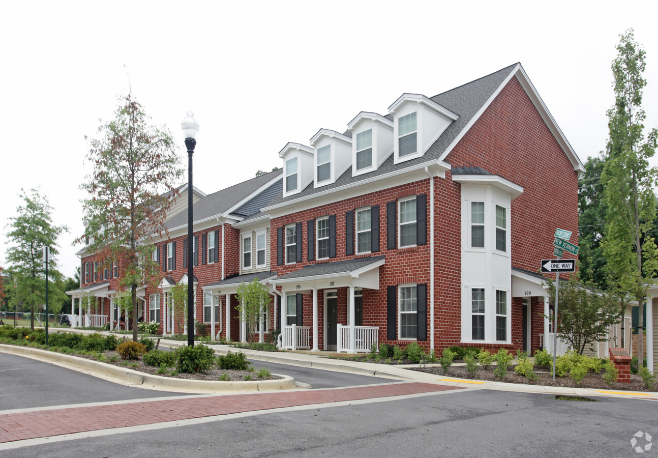 College Creek - College Creek Apartments